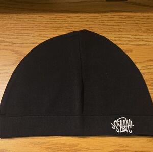 Black Syna Skull Cap